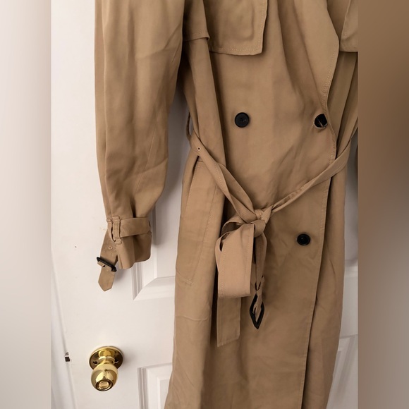Aritzia Babaton Lyocell Beige Double-Breasted Trench Coat - Medium - Picture 6 of 11